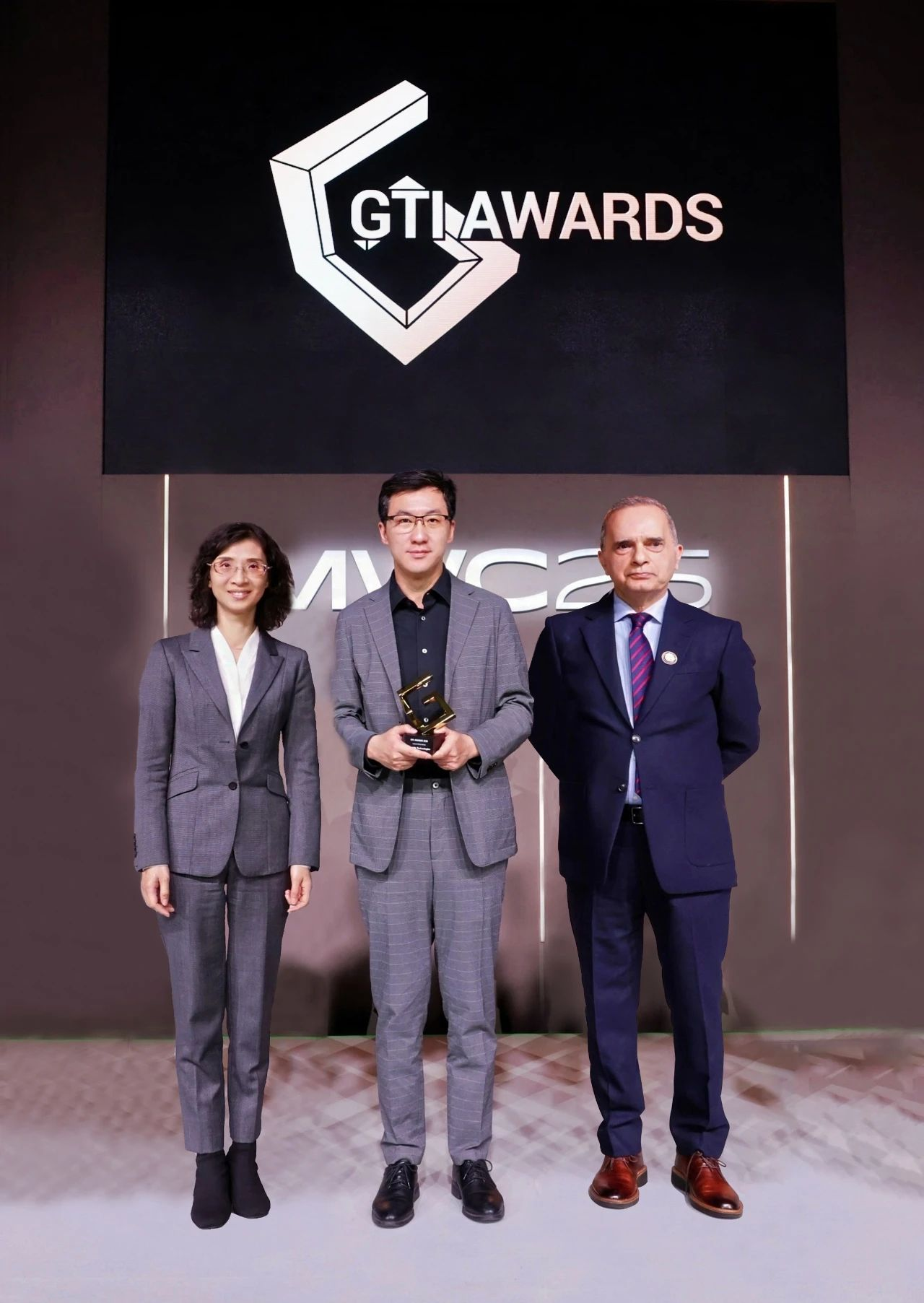 MWC25｜亚信科技5G专网产品斩获GTI年度大奖